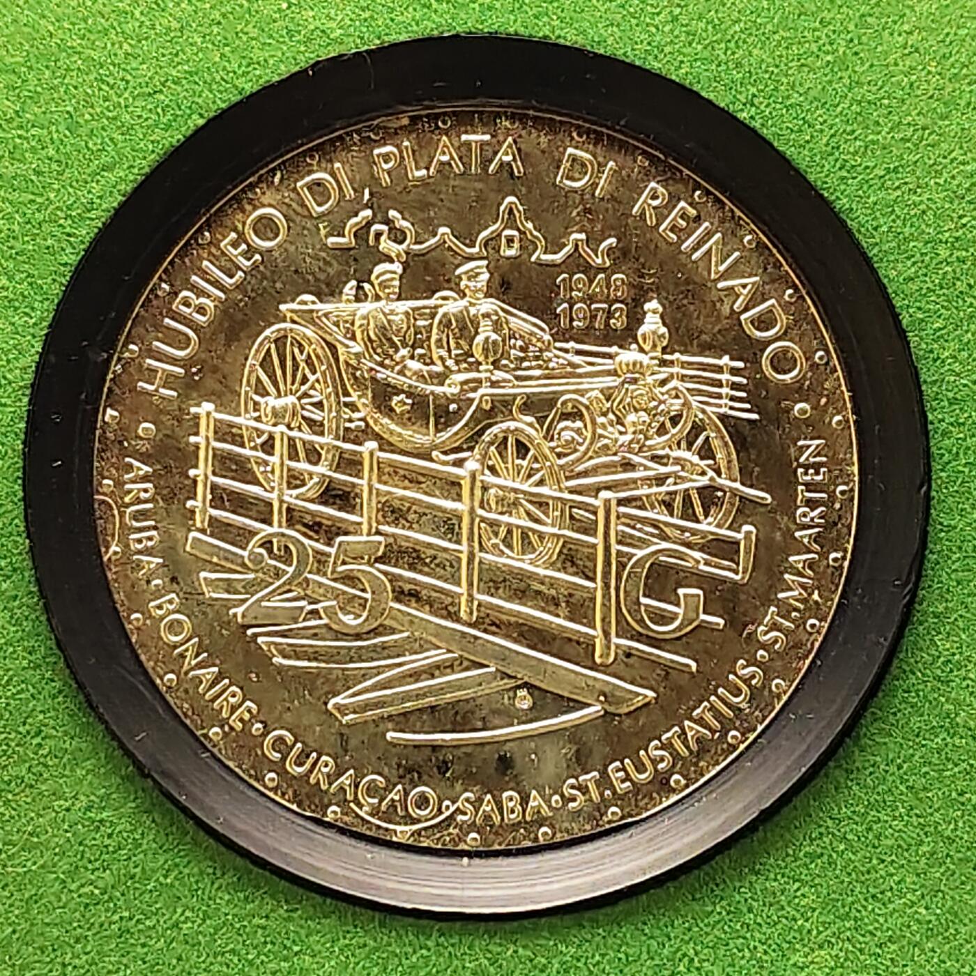 【全场包邮】纯粹捡漏拍495场-持续更新中 荷属安德列斯1973年25盾朱莉安娜女王登基25周年精制纪念银币-盒证全【45毫米42.12克，纯银价约779元（按20元银价折算）】