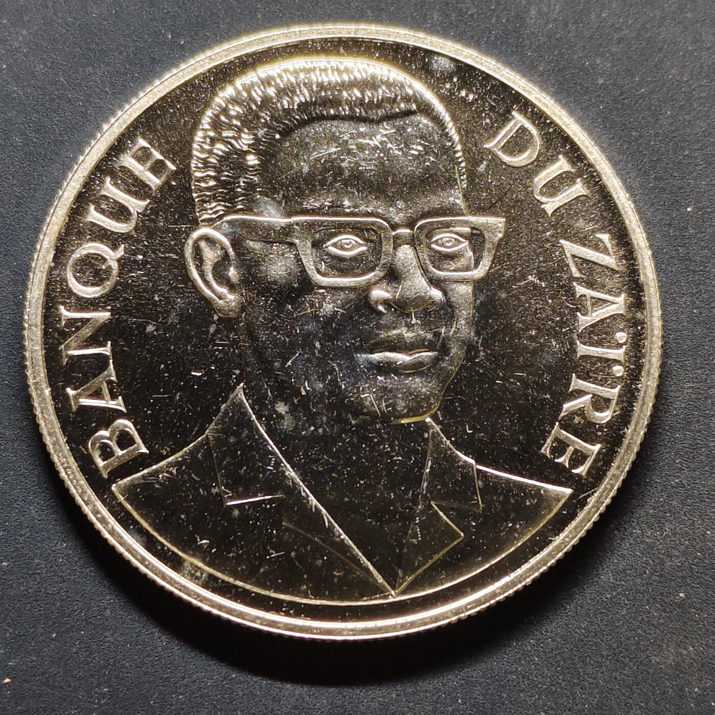 【全场包邮】纯粹捡漏拍495场-持续更新中 扎伊尔1975年5元WWF组织15周年系列霍加狓纪念银币