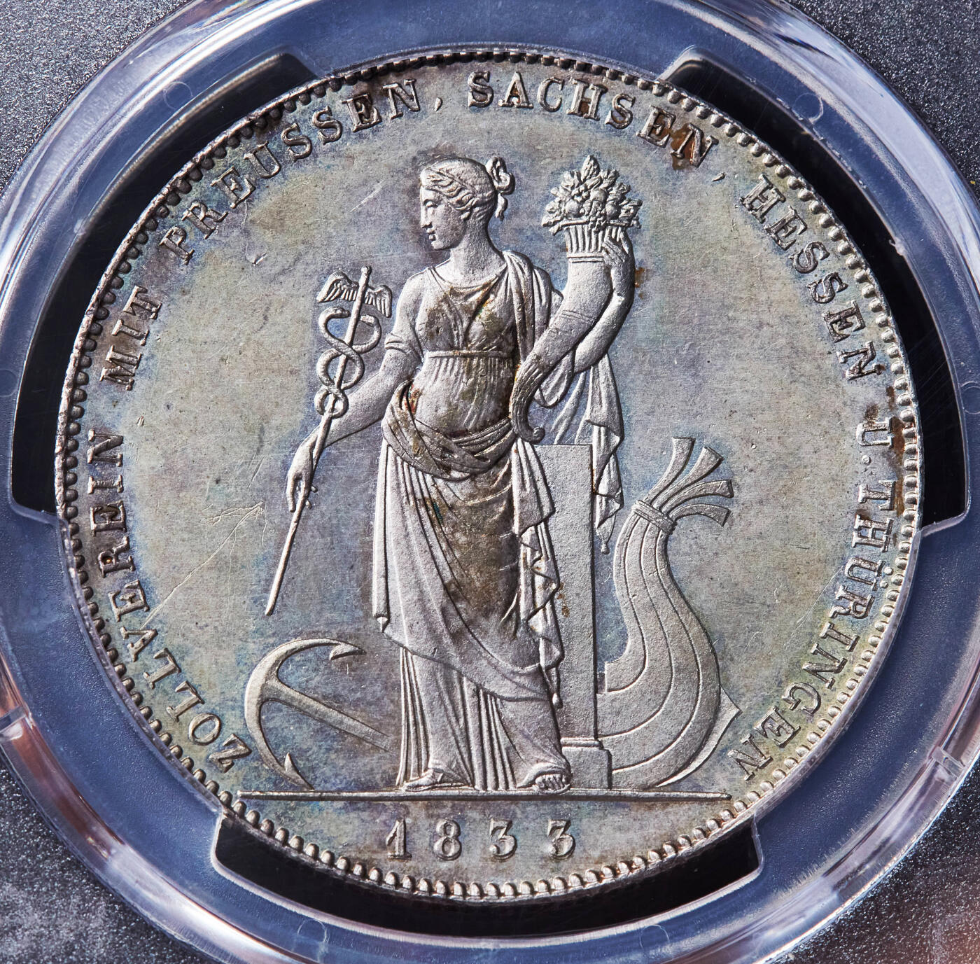 【俄甄集藏】“万象更新、马呈祥瑞”迎新春俄甄精品场-2026年(047)01-21 星期三 晚 19:30 全场包邮 德国巴伐利亚1833年路德维希一世关税同盟1泰勒大银币，PCGS MS63，原味老包浆，底板凝霜，经典品种