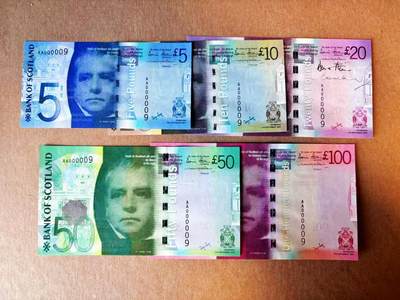 【Blue Auction】世界纸币精拍第776期——18级TOP拍卖/信誉/品质/专业/高效💫 - 【一组5张AA冠000009个位号全同套极罕见 含IBNS获奖钞 20镑有行长及司库长Stevenson & Matthew亲笔签名非常罕见 收藏级】苏格兰 2007年5-100镑 设计精美 全新UNC 油墨凹凸感非常好 单张9号的获奖钞价值就非凡（100镑水印处非受潮原因的荧光极轻微一小点反应 之前遇到过多张类似的苏格兰纸币都给了66分影响不大）