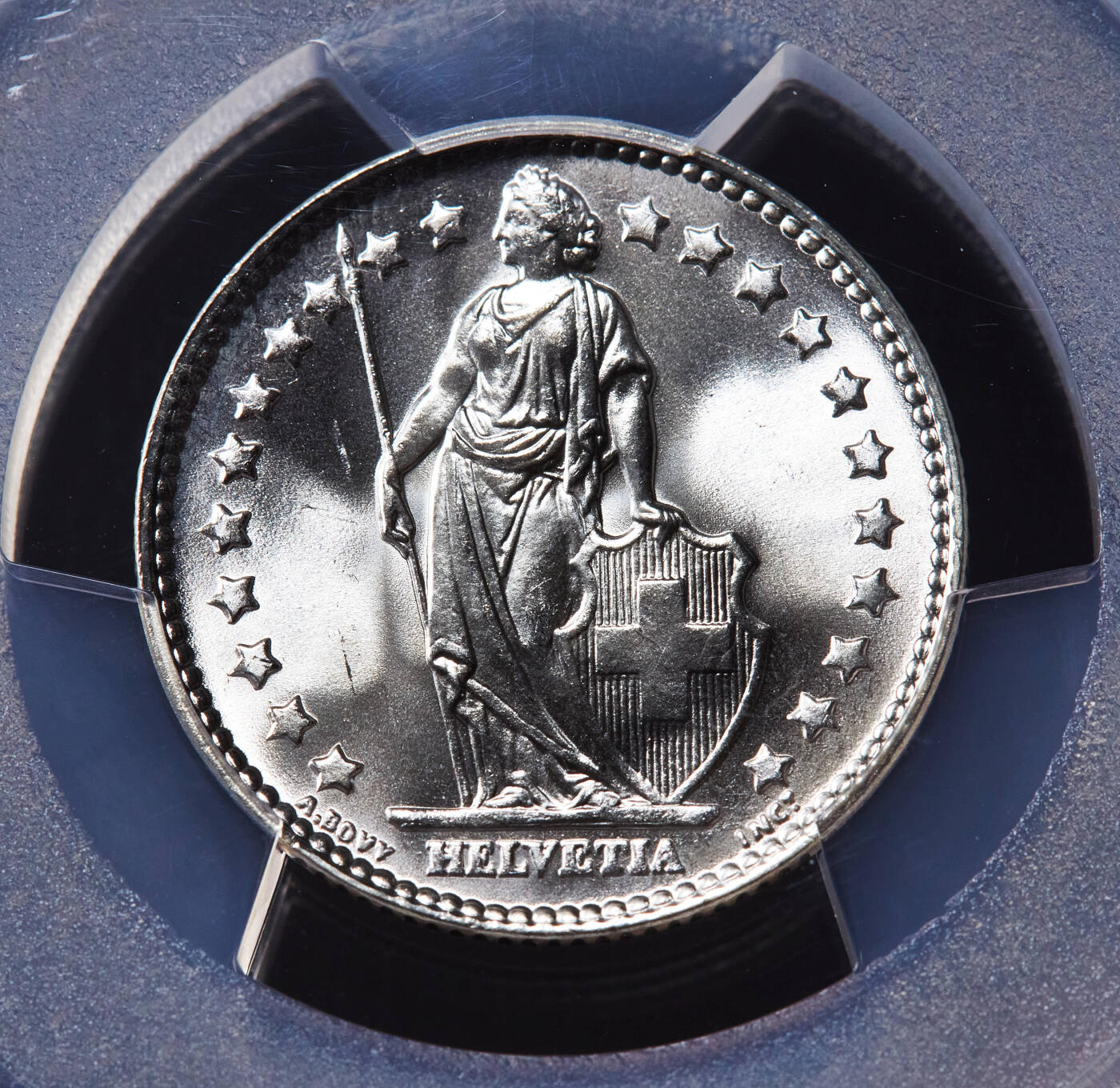 【俄甄集藏】“万象更新、马呈祥瑞”迎新春俄甄精品场-2026年(047)01-21 星期三 晚 19:30 全场包邮 瑞士1964-1966年1/2、1、2法郎银币高分3枚一组，PCGS MS67，顶级转光品相