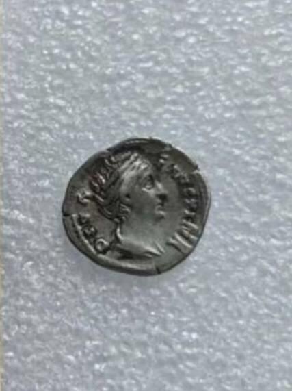 瓶子🏺第225期拍卖会  公元138-140年 罗马帝国 福斯蒂娜 维斯塔银币  好品带彩