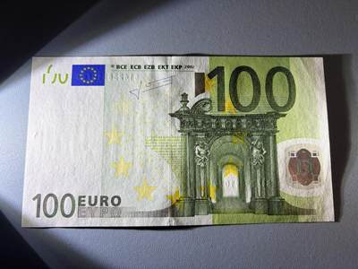 咖啡豆•收藏 2026年Jan_21th世界各国纸币拍卖 - 欧洲地区 2002年 意大利二签 100欧元 全新UNC 外国纸币 尾0798