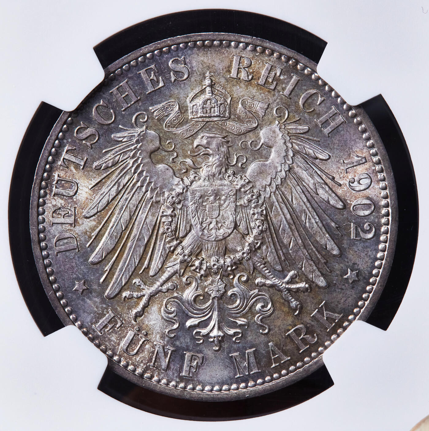 【俄甄集藏】“万象更新、马呈祥瑞”迎新春俄甄精品场-2026年(047)01-21 星期三 晚 19:30 全场包邮 德国萨克森1902年E版纪念阿尔伯特·科尼格逝世5马克大银币，NGC MS65，黄油五彩包浆，转光品相，顶级状态