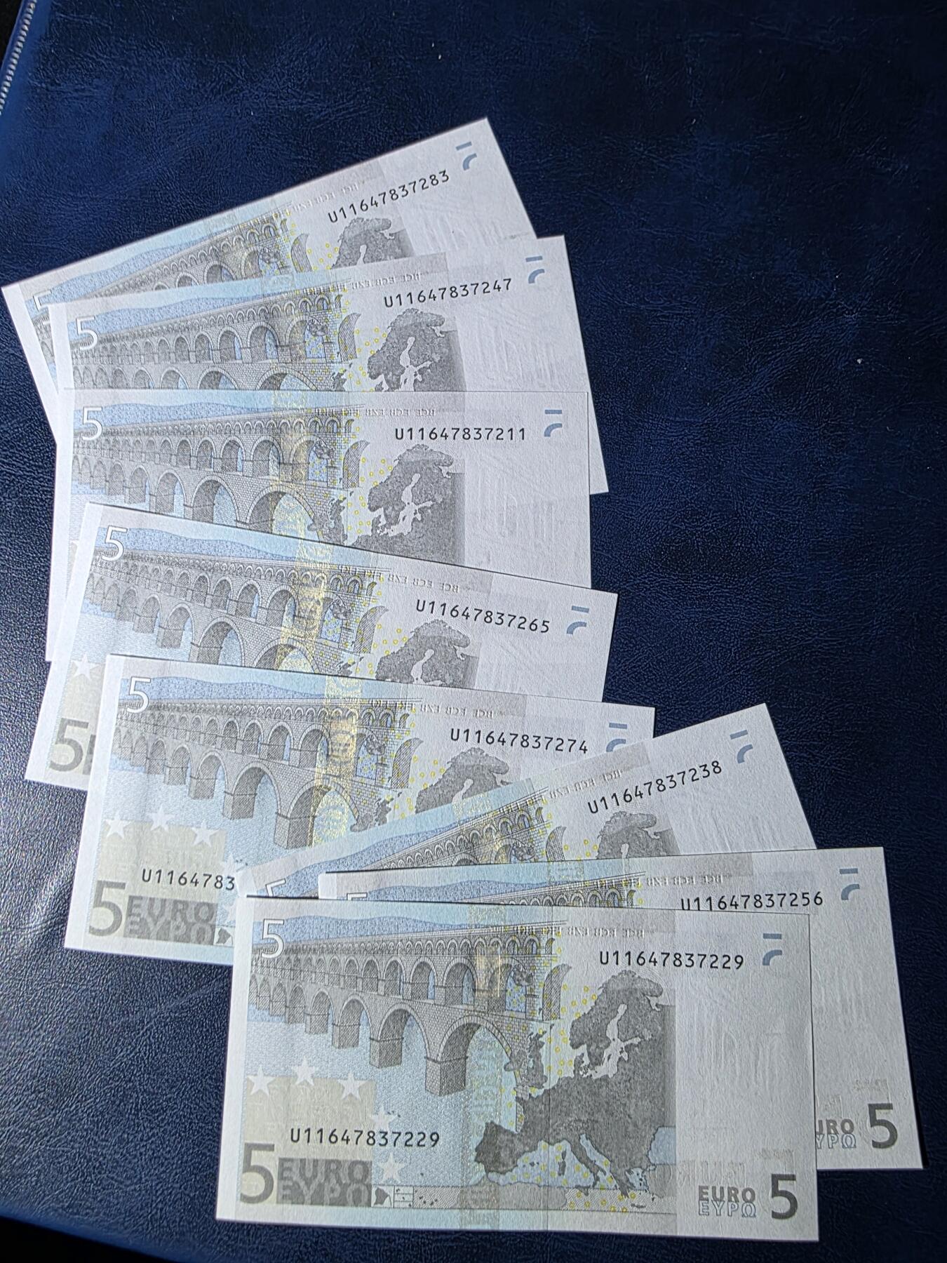 叁拾收藏第34期 法国版2签  5欧元  8张  UNC