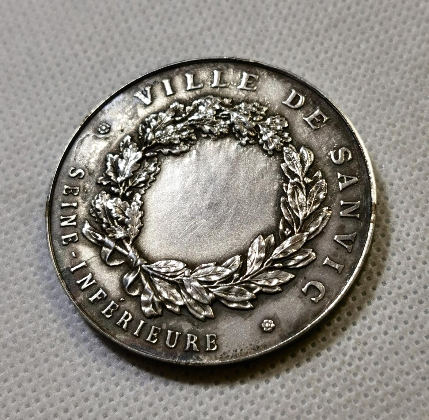 甄臻铺-世界币章拍卖（第48期）精品场拍品征集中，送拍享返佣金等优惠多多