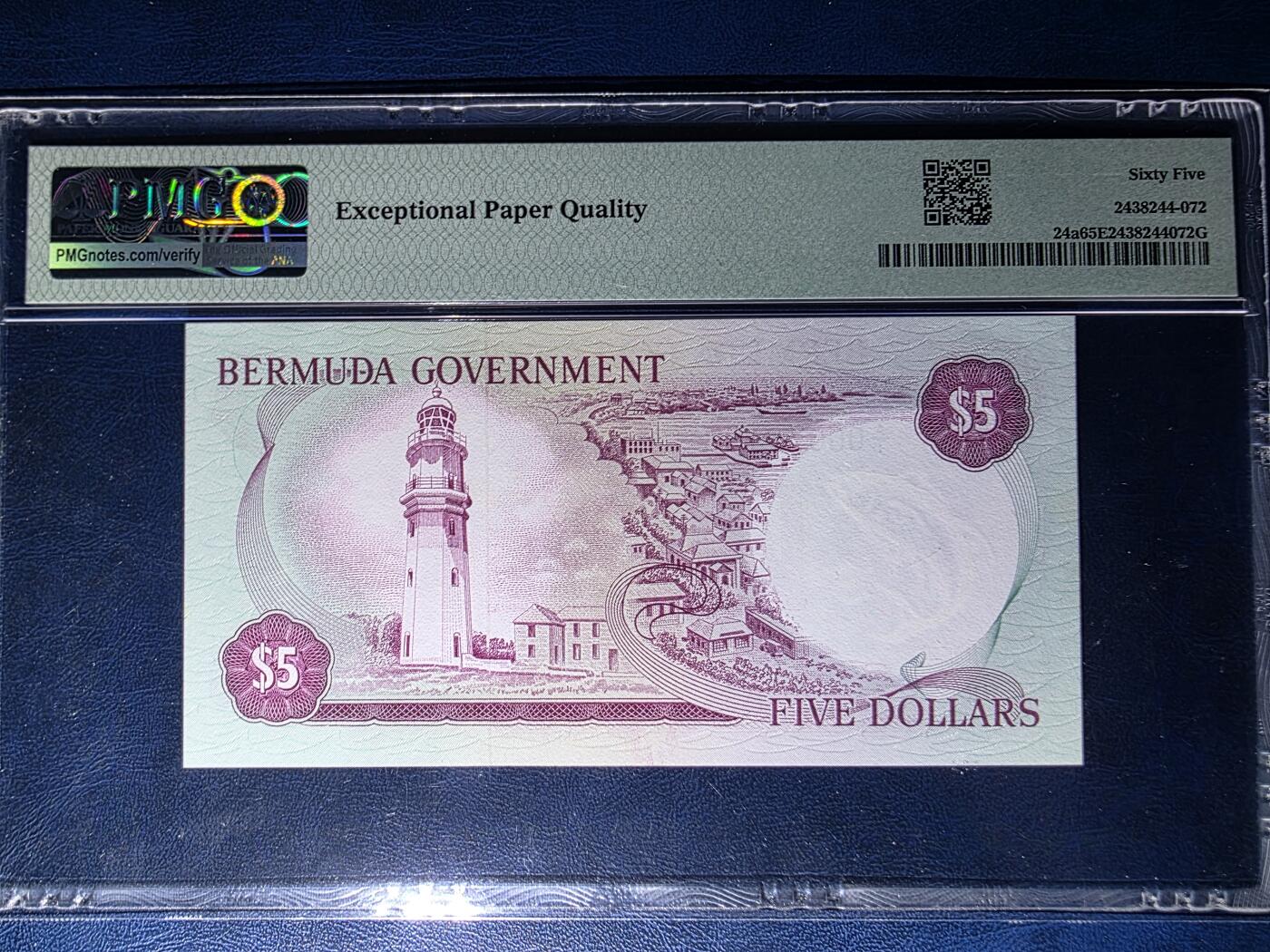 叁拾收藏第34期 百慕大1970年  高冠女王  A1首发百位数 5元  PMG65