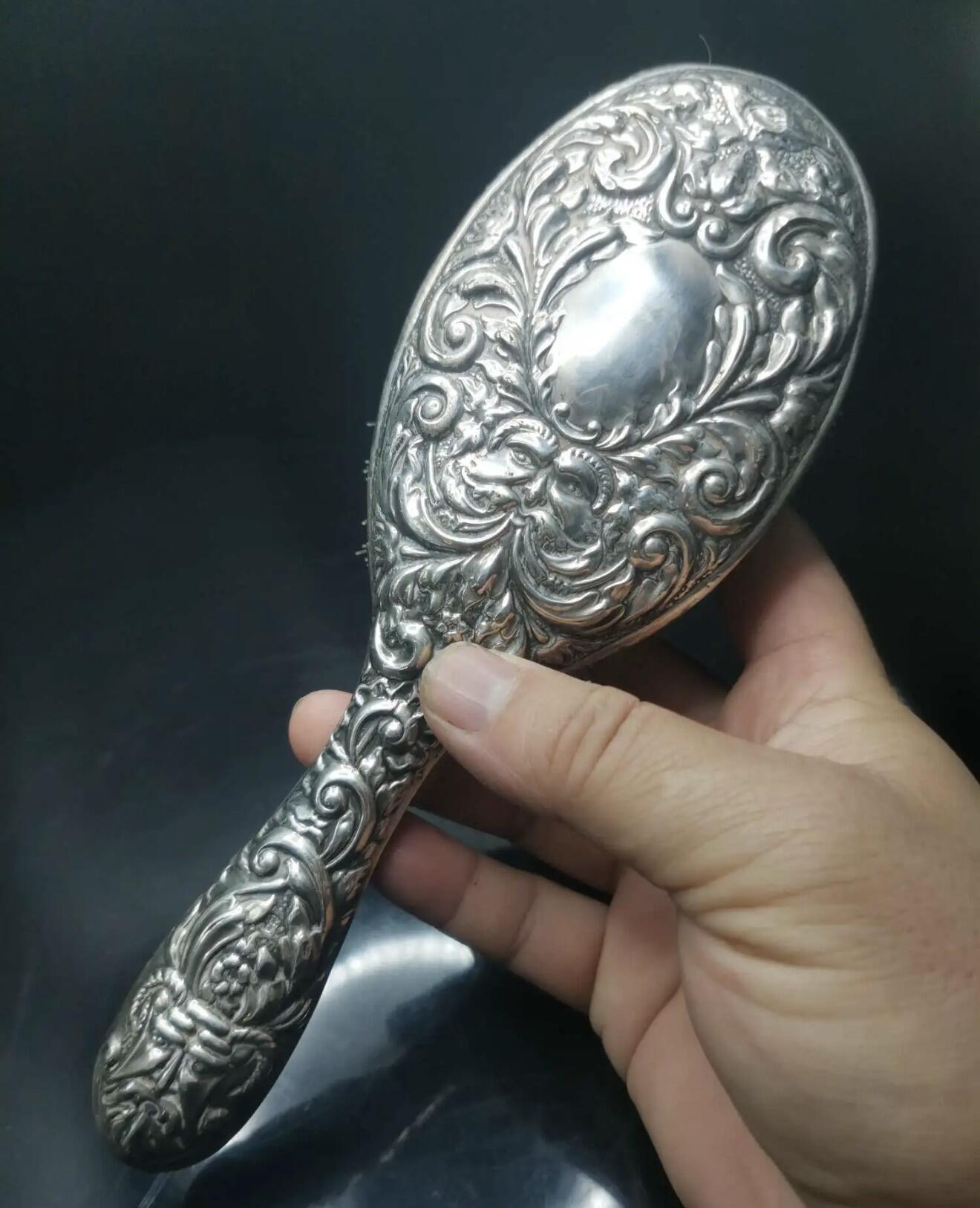 回流银器杂项 173克欧洲20世纪银质手刷，局部点测表面含银92.5%左右，