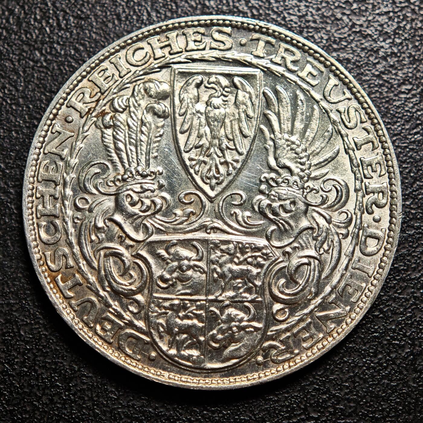 【德藏】世界币章拍卖第162期（拍品征集中~欢迎藏友联系） 1927年 德国兴登堡80大寿5马克币型银章 名家卡尔·歌茨作品 直径约：36mm；重约：24.9g