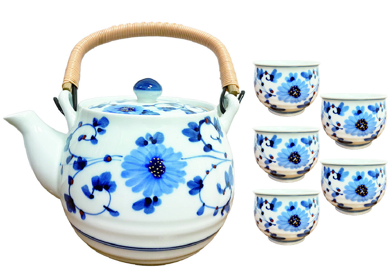 上海拍卖行2025年秋季古董珍玩拍卖会 日本有田烧弥山作青花茶具套组(原装盒)