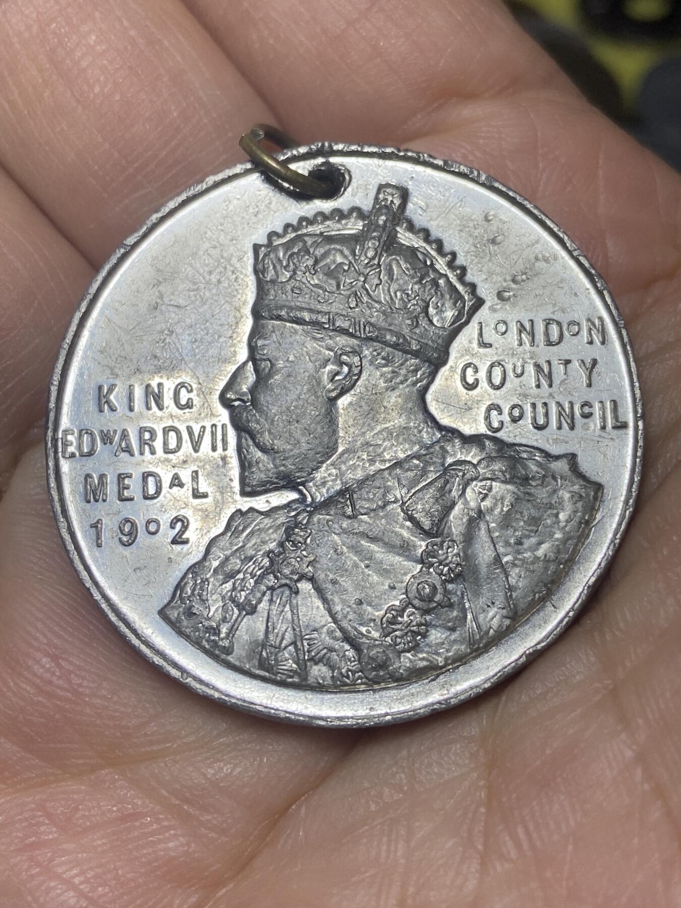 2026年第八场(总第一百七十七场）外国好品散币场(免佣金) 原光好品–英国🇬🇧1909年纪念章，直径38.7毫米，厚2.5毫米，重17.38克(1908-1909年英国学校全勤奖纪念章)