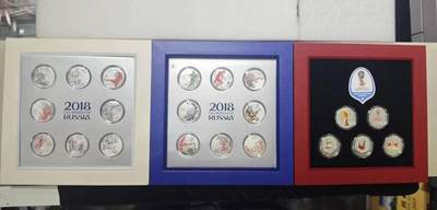 洪涛臻品批发群 精选邮票限时拍卖第1272期  2018俄罗斯世界杯纪念银章套装，包装完好，每个银章1克，共21枚银章，共计21克，Ag999银，官方发行有鉴定证书。有一定收藏价值。2018世界杯期间购入价格1100多元。共购入两件，此拍品为其中一件，不带发票《此拍品包邮》