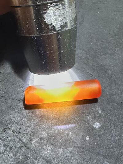 高玉化酒红色缠丝玛瑙通货直桶，桶珠一颗， 高玉化酒红色缠丝玛瑙通货直桶，桶珠一颗，