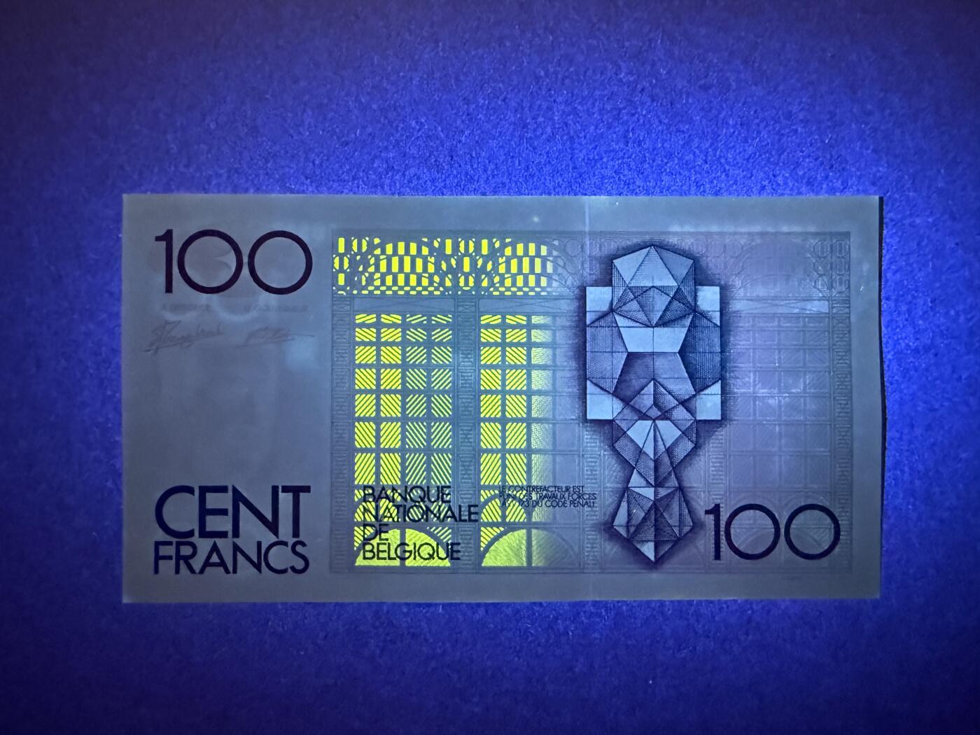 《艾美收藏》第229期-1.18周日外币荟萃 比利时100法郎 UNC 倒二版 比利时建筑师贝埃尔 角上轻微荧光 无4