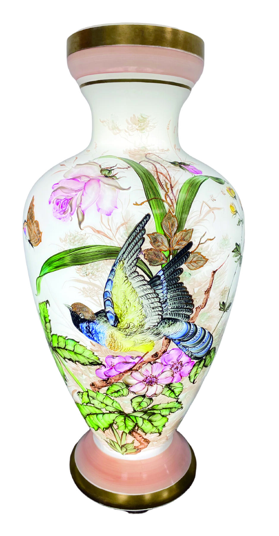 上海拍卖行2025年秋季古董珍玩拍卖会 约1900年奥匈帝国哈拉赫蛋白玻璃彩绘意念鸟及花卉收藏级赏瓶(H:49cm,瓶口有微瑕)