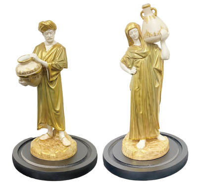 上海拍卖行2025年秋季古董珍玩拍卖会 - 英国Royal Worcester饰金人物瓷偶(H:25cm,H:23cm,配定制玻璃罩)