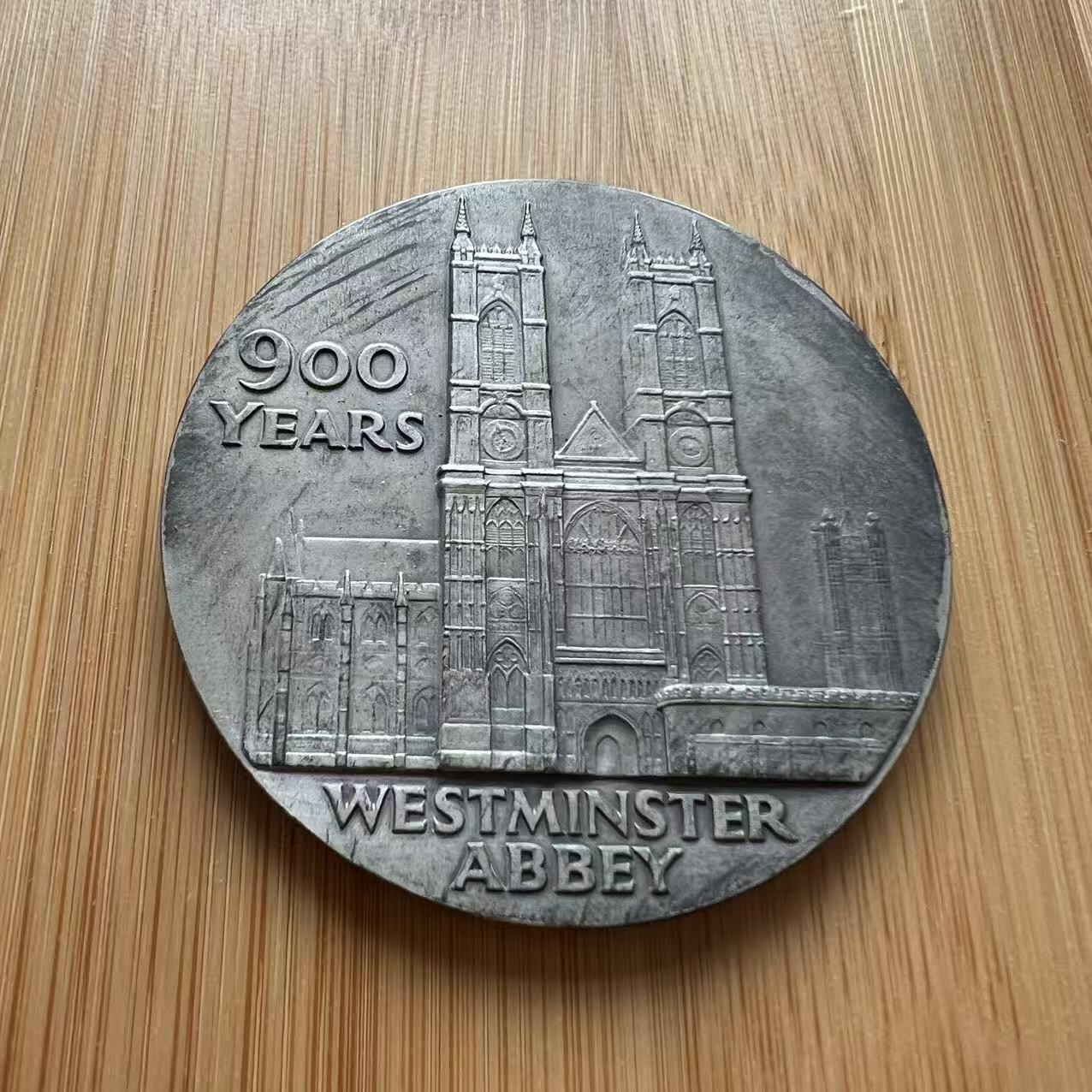 第188期拍卖 1965英国 威斯敏特大教堂900周年纪念大银章原盒证书By M.Rizzello 皇家造币厂 86.6克 直径57.3mm 925银。 【银价1762】