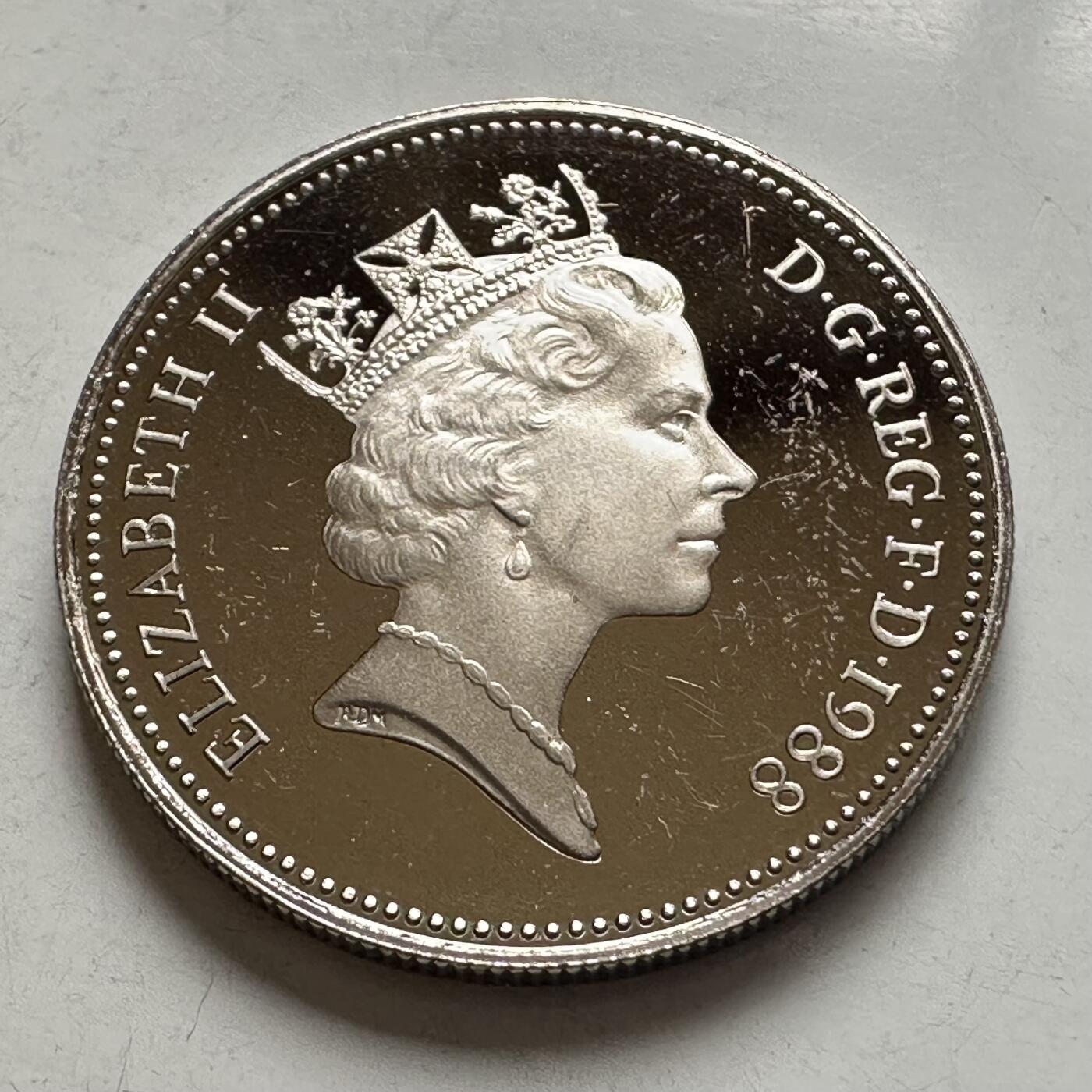 🌹外币初藏🌹🐯2026年第8场  每周二四六晚8️⃣点 接代拍 英国1988年5便士 精制币 b