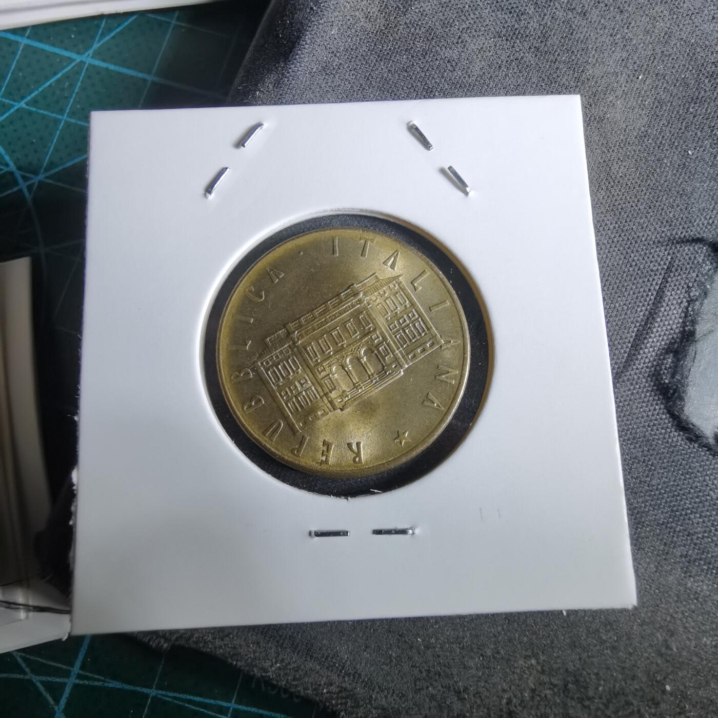 沼泽如烟--第961场 意大利1981年200里拉