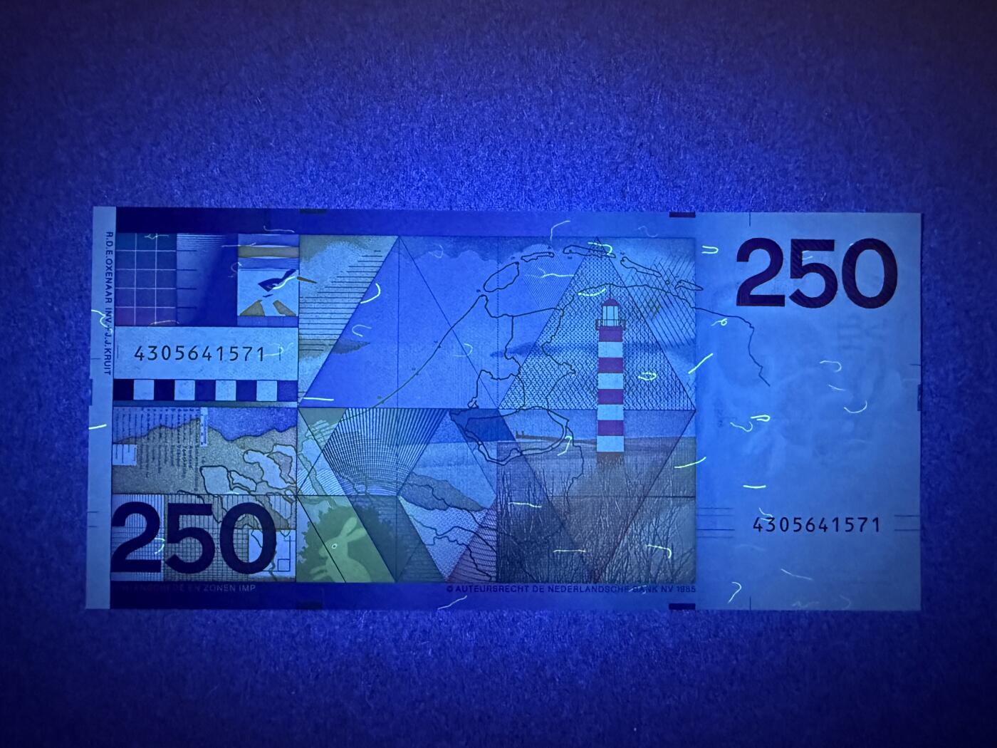 《艾美收藏》第229期-1.18周日外币荟萃 荷兰250盾 UNC 1985年 经典灯塔