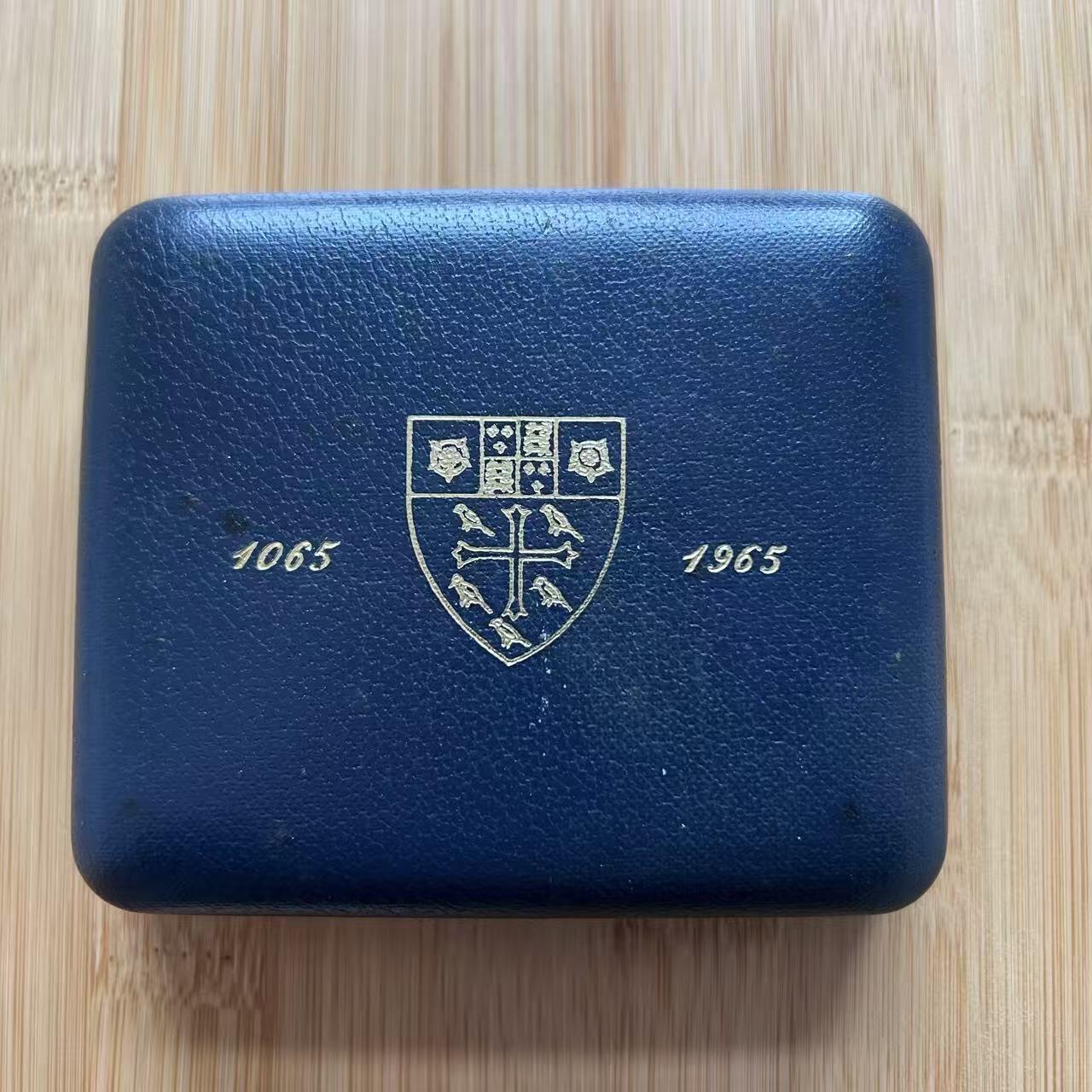 第188期拍卖 1965英国 威斯敏特大教堂900周年纪念大银章原盒证书By M.Rizzello 皇家造币厂 86.6克 直径57.3mm 925银。 【银价1762】