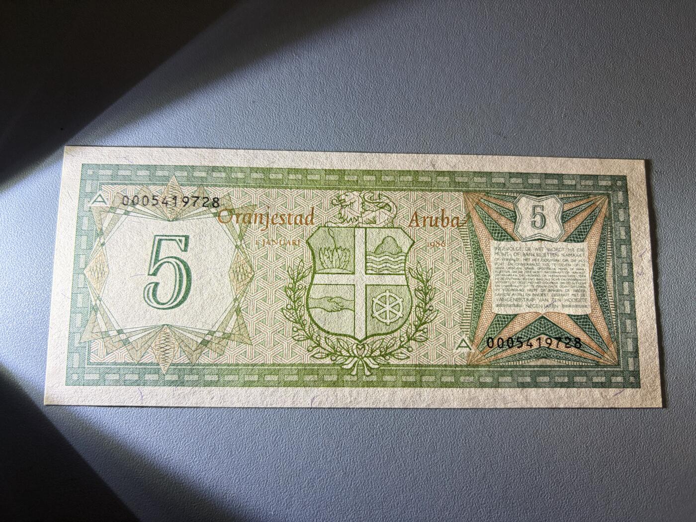 咖啡豆•收藏 2026年Jan_21th世界各国纸币拍卖 阿鲁巴 1986年 5弗罗林 全新UNC 外国纸币