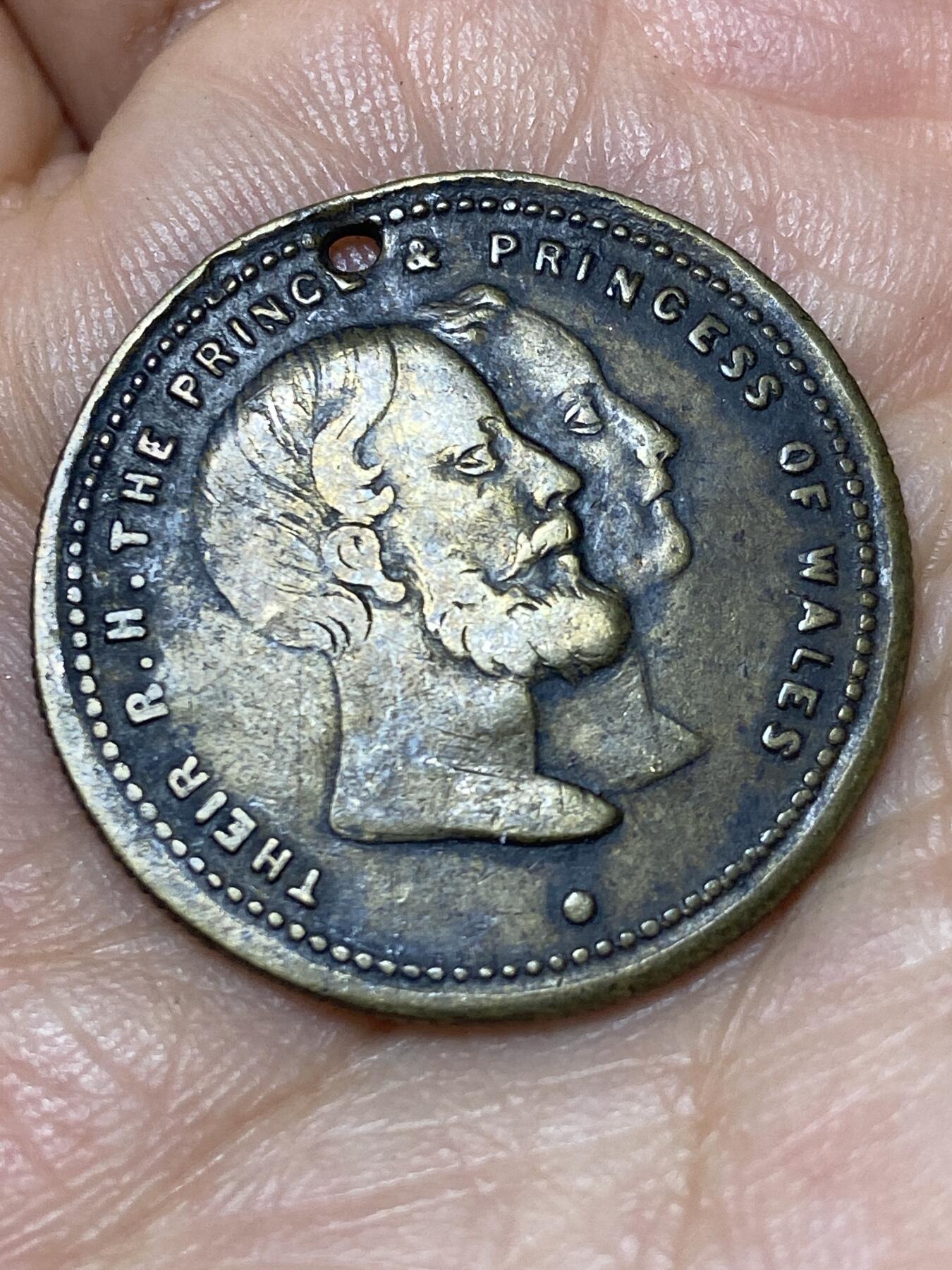 2026年第八场(总第一百七十七场）外国好品散币场(免佣金) 英国🇬🇧1879年英国威尔士亲王与王妃到访格里姆斯比的纪念章