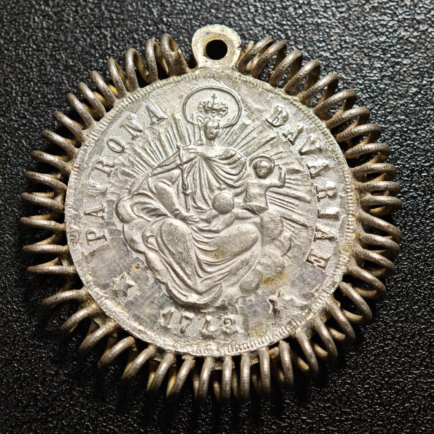 【德藏】世界币章拍卖第162期（拍品征集中~欢迎藏友联系） 1743年(后铸) 德国巴伐利亚卡尔·阿尔布雷西特金属吊坠 直径约：41.4mm；重约：18.6g