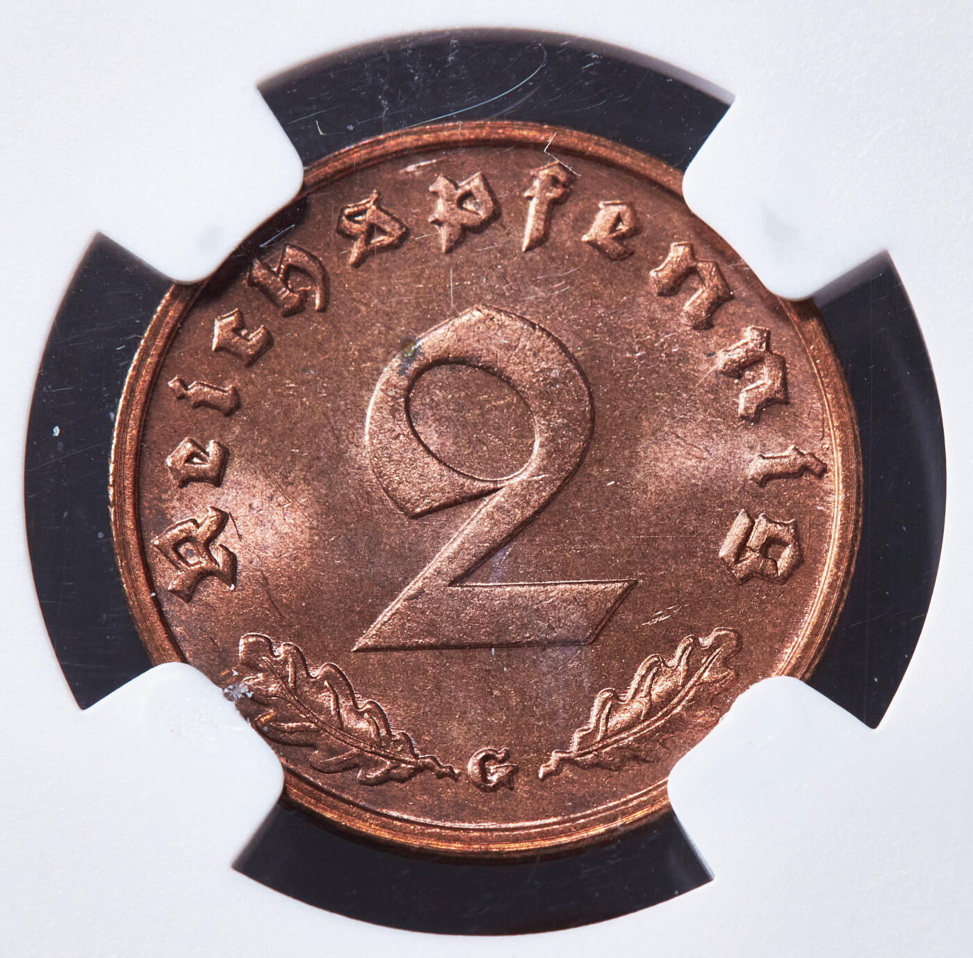 【俄甄集藏】“万象更新、马呈祥瑞”迎新春俄甄精品场-2026年(047)01-21 星期三 晚 19:30 全场包邮 德国第三帝国1939年G版2芬尼铜币，NGC MS64RB，原铜色转光品相，原图联系客服或者查询相关官网查看