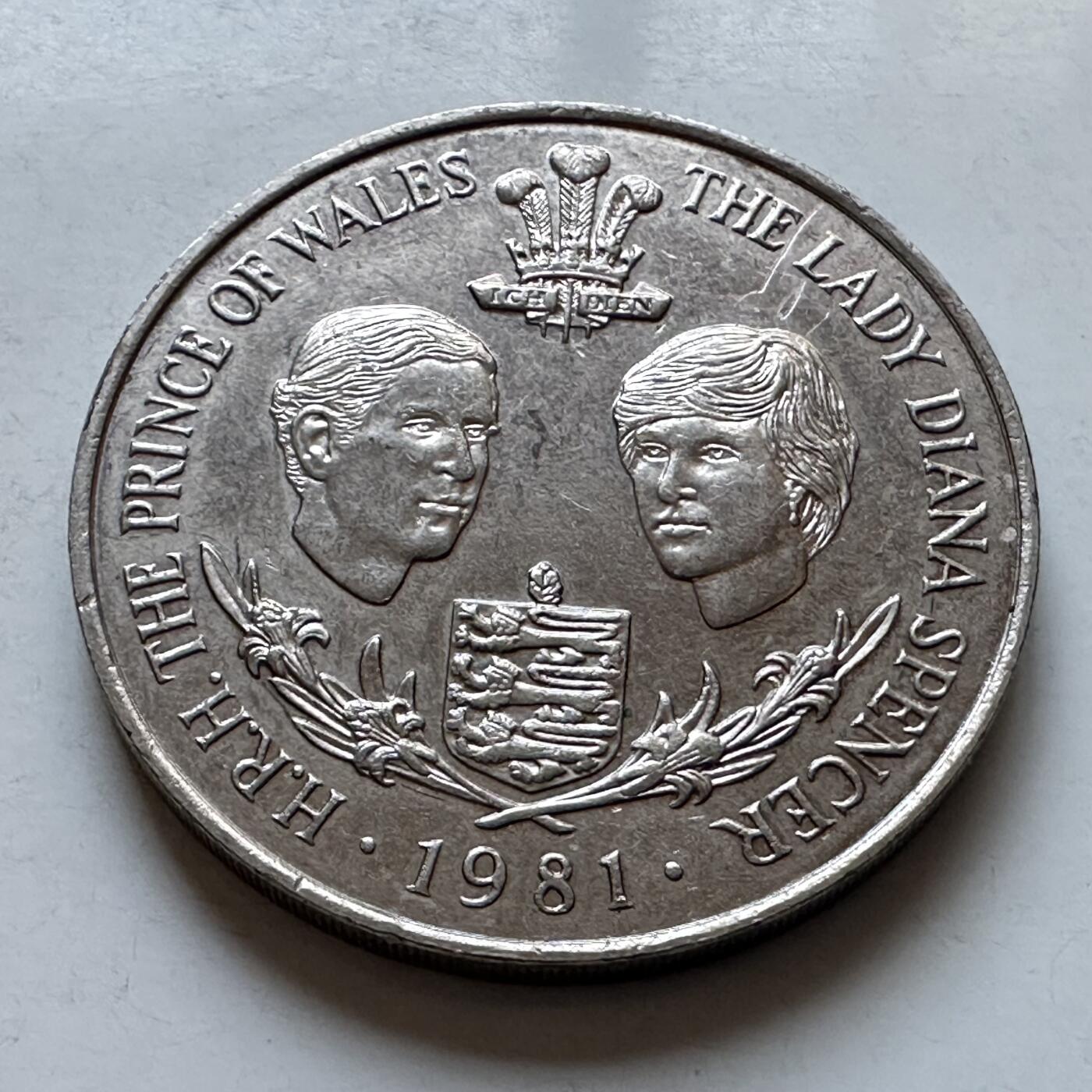 🌹外币初藏🌹🐯2026年第8场  每周二四六晚8️⃣点 接代拍 根西岛1981年25便士克朗币