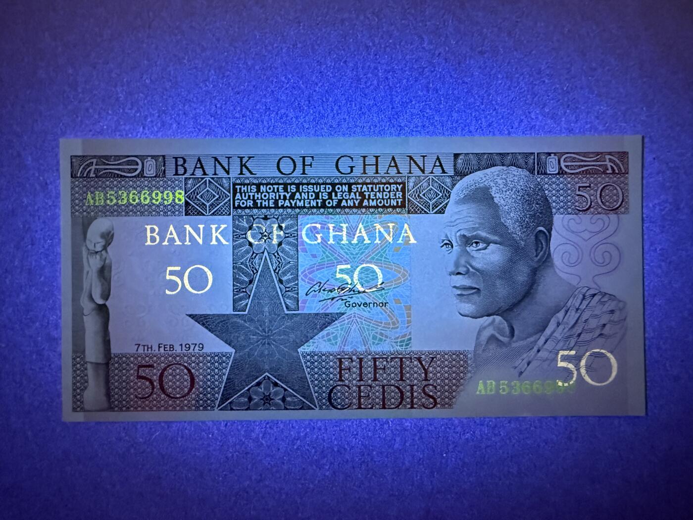 《艾美收藏》第229期-1.18周日外币荟萃 加纳50塞地 UNC 1979年 无47尾8