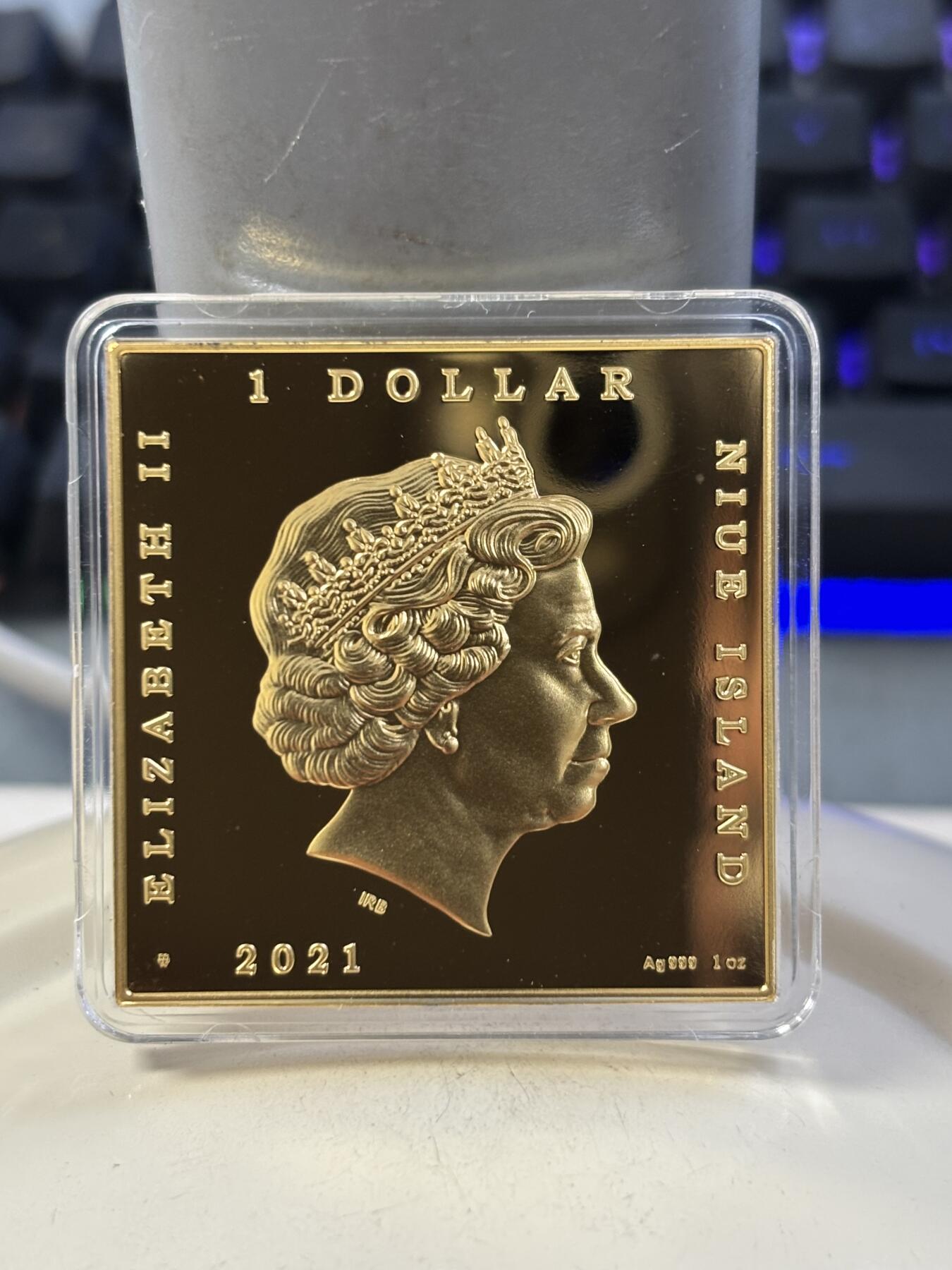 第188期拍卖 纽埃2021年卡拉瓦乔 名画系列《美杜莎》方形银币，1盎司999银，发行555枚