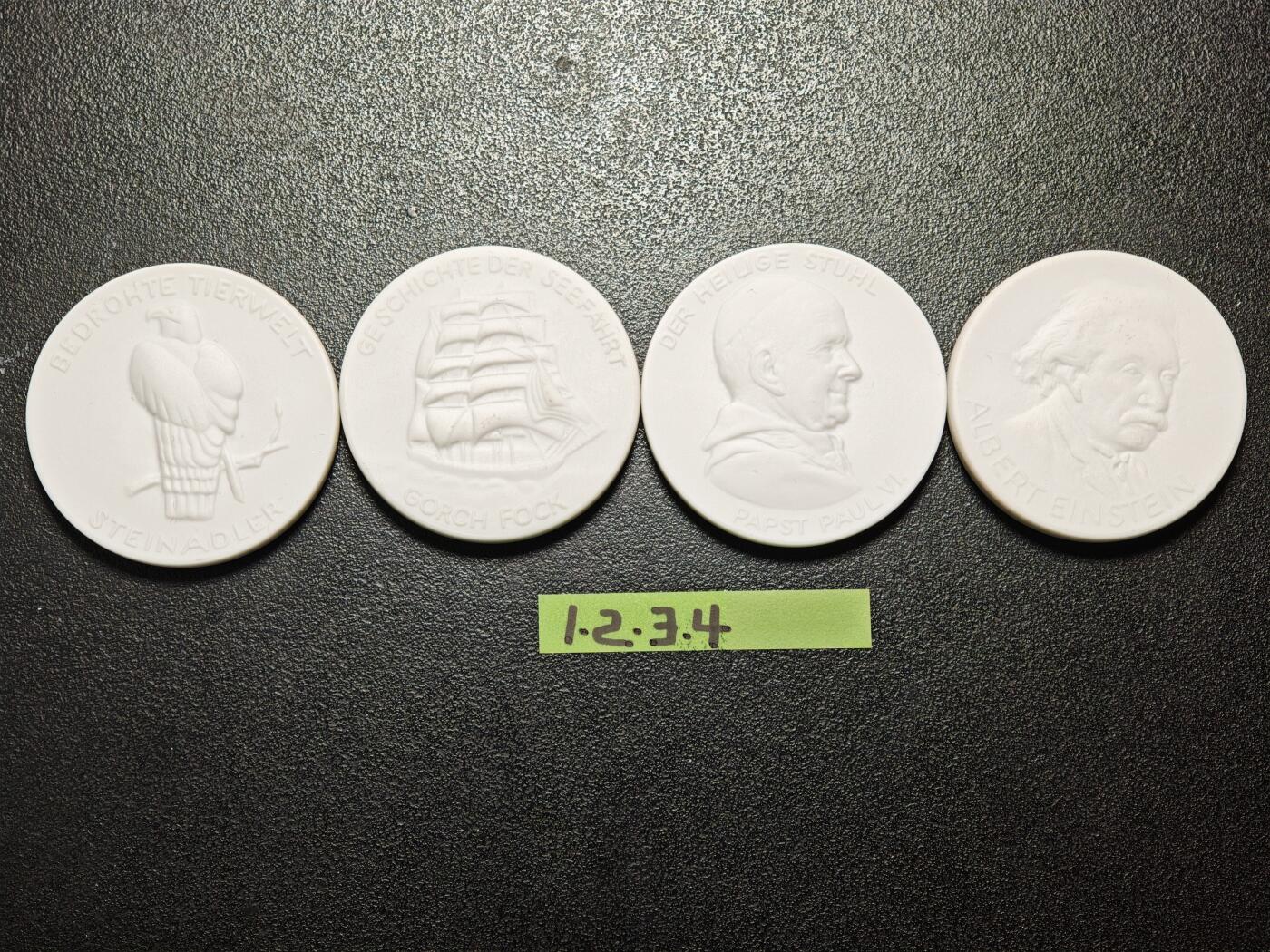 【德藏】世界币章拍卖第162期（拍品征集中~欢迎藏友联系） 4枚一组 德国迈森白色陶瓷纪念章 详细尺寸请看拍品介绍