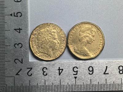 小驴勋章奖章收藏1月17日周六晚六点拍卖（珍爱和平，收藏战争，铭记历史，勿忘国耻，忠党爱国。有偿代拍，送拍规则在简介最后，参拍须阅读规则后再参拍，关系到运费包装发货时效真假辨别等关键信息，拍卖时不再发原图，看大图店主微信码在拍卖店铺介绍里） - 澳大利亚澳元硬币一对不同头像