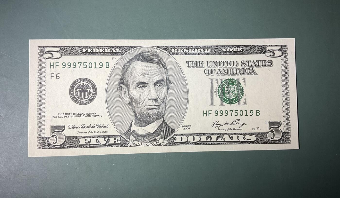 【礼羽收藏】🌏世界钱币拍卖第120期 美国1-5美元一组共21张:①06版黑白大头5美元 豹子头无4靓号②1美元倒置+圆圆捆拆挑出无3457的朦胧靓号(含双尾等20张)均绝品无斑