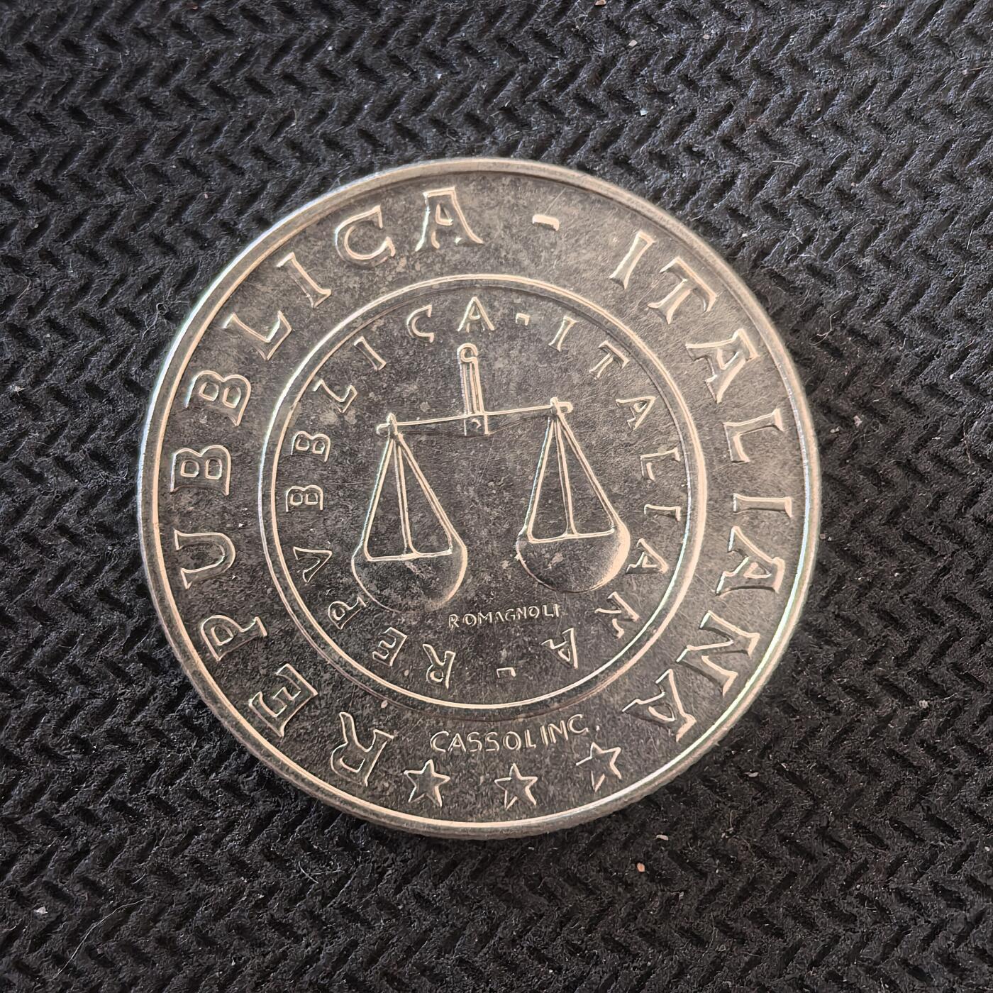 道一币馆币章第一百六十三场 意大利2001年最后的1里拉银币 6g 835s