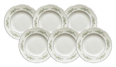 上海拍卖行2025年秋季古董珍玩拍卖会 - 英国Wedgwood "Westbury"系列骨瓷冷餐盘(直径:20.5cm)