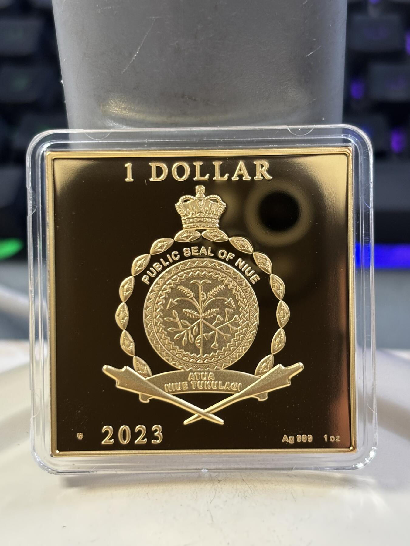 第188期拍卖 纽埃2023年名画《从上面看到的农夫山谷》彩色银币，1盎司999银，发行999枚