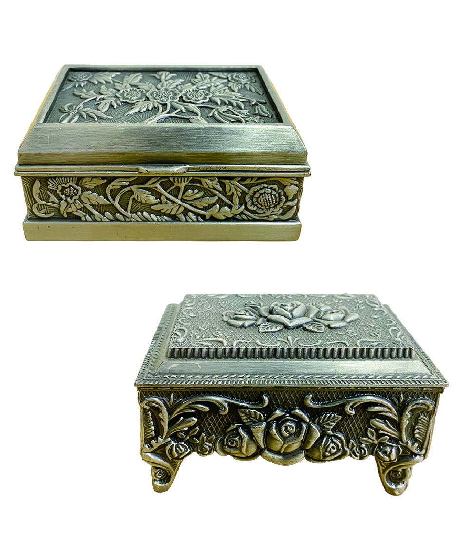 上海拍卖行2025年秋季古董珍玩拍卖会 马来西亚锡制浮雕首饰盒