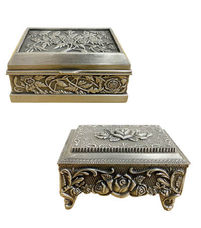上海拍卖行2025年秋季古董珍玩拍卖会 - 马来西亚锡制浮雕首饰盒