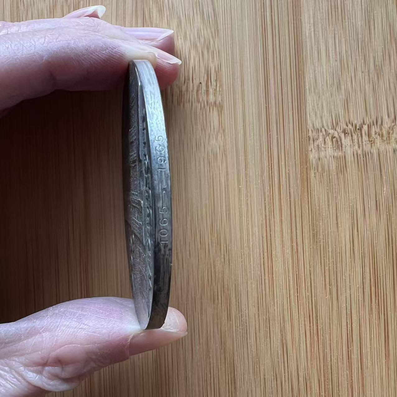 第188期拍卖 1965英国 威斯敏特大教堂900周年纪念大银章原盒证书By M.Rizzello 皇家造币厂 86.6克 直径57.3mm 925银。 【银价1762】