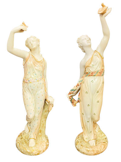 上海拍卖行2025年秋季古董珍玩拍卖会 - 约19世纪末Roayl Worcester古董人物瓷偶(H:42cm)