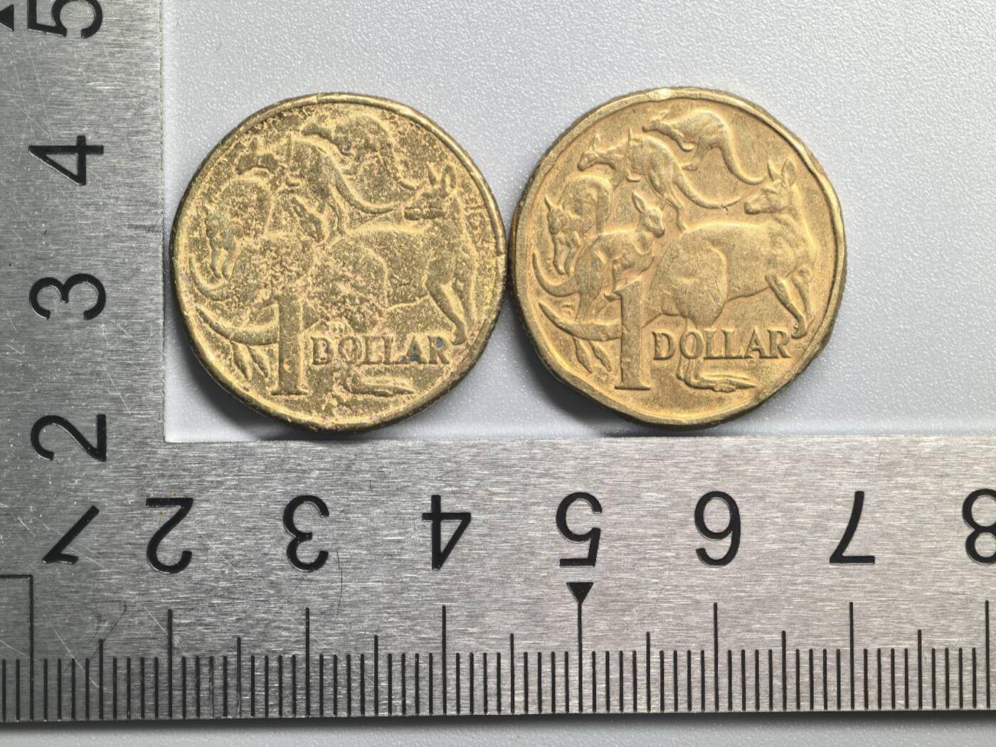 小驴勋章奖章收藏1月17日周六晚六点拍卖（珍爱和平，收藏战争，铭记历史，勿忘国耻，忠党爱国。有偿代拍，送拍规则在简介最后，参拍须阅读规则后再参拍，关系到运费包装发货时效真假辨别等关键信息，拍卖时不再发原图，看大图店主微信码在拍卖店铺介绍里）