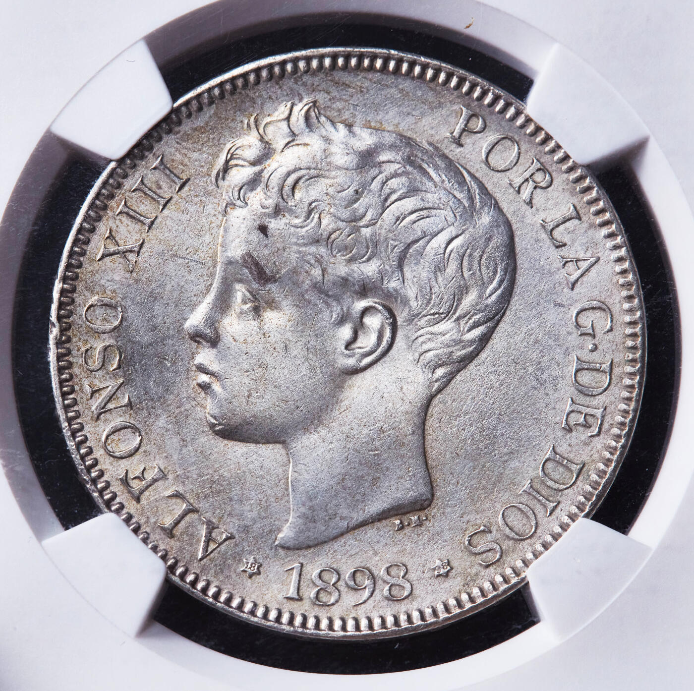 【俄甄集藏】“万象更新、马呈祥瑞”迎新春俄甄精品场-2026年(047)01-21 星期三 晚 19:30 全场包邮 西班牙1898年阿方索十三世5比塞塔双柱大银币，NGC AUD，黄油彩原光品相