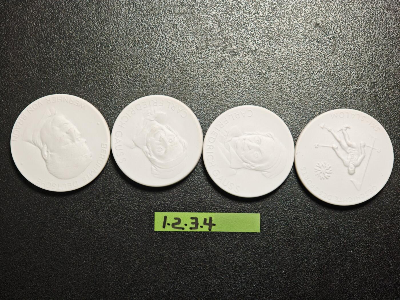 【德藏】世界币章拍卖第162期（拍品征集中~欢迎藏友联系） 4枚一组 德国迈森白色陶瓷纪念章 详细尺寸请看拍品介绍