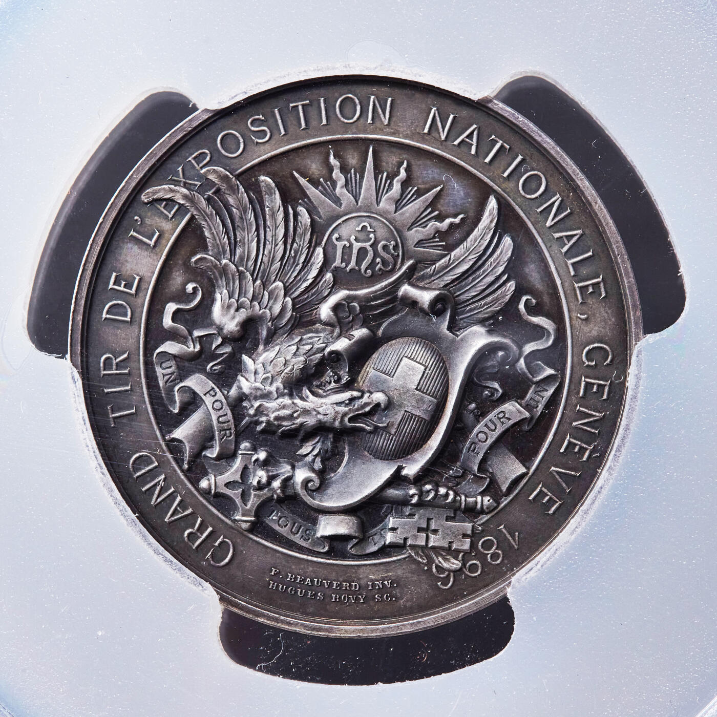 【俄甄集藏】“万象更新、马呈祥瑞”迎新春俄甄精品场-2026年(047)01-21 星期三 晚 19:30 全场包邮 瑞士1896年纪念日内瓦射击节虎妞射箭大银章，PCGS SP63，酱彩老包浆，高浮雕，名誉品种，直径：48mm