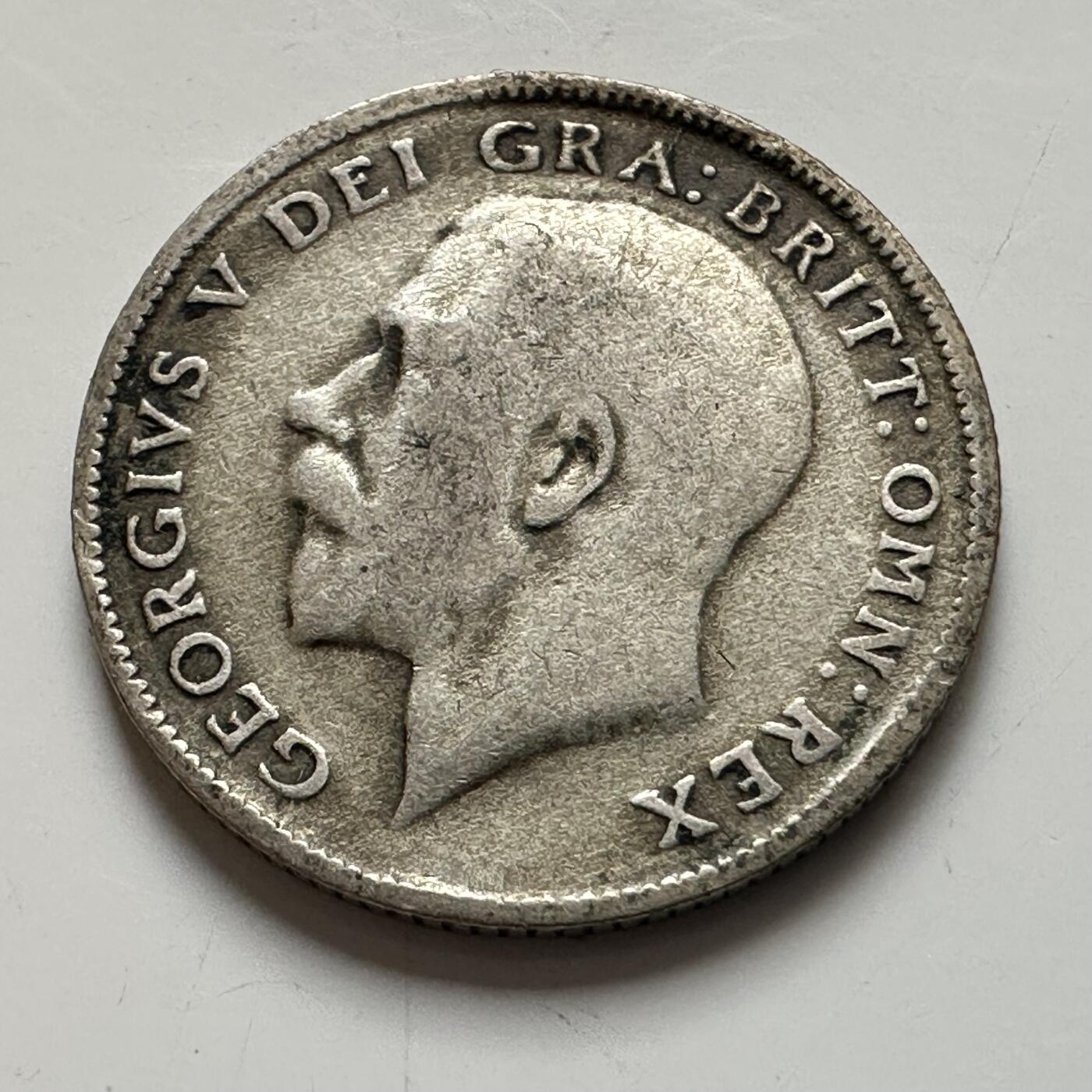 🌹外币初藏🌹🐯2026年第8场  每周二四六晚8️⃣点 接代拍 英国1921年6便士银币 2.8克50%银 b