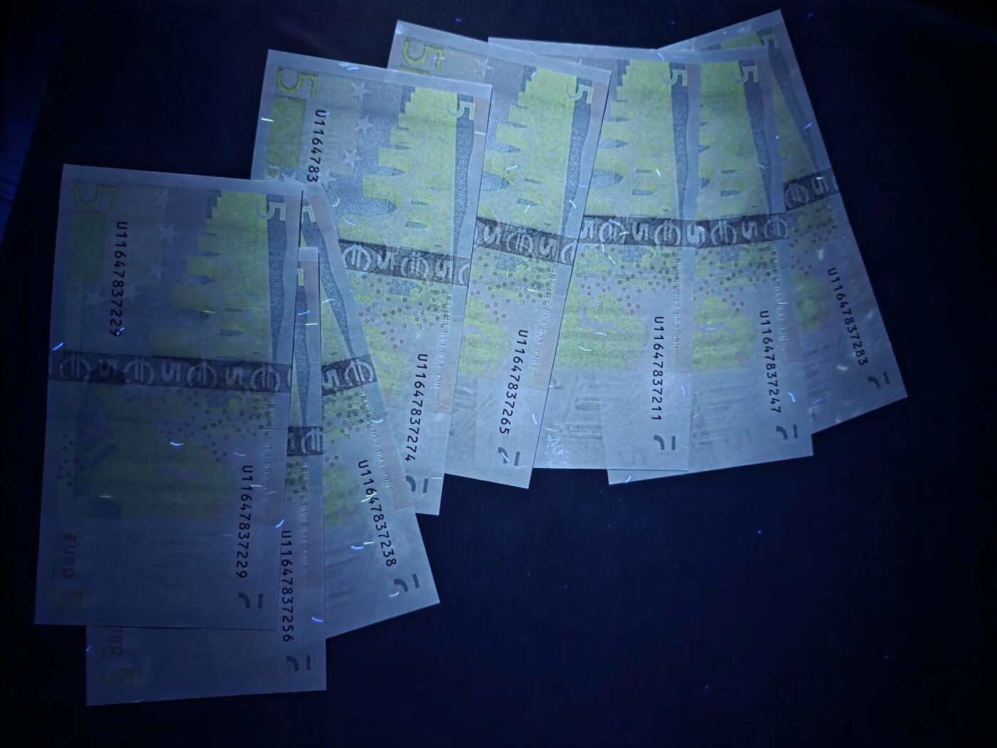 叁拾收藏第34期 法国版2签  5欧元  8张  UNC