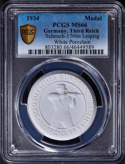 【俄甄集藏】“万象更新、马呈祥瑞”迎新春俄甄精品场-2026年(047)01-21 星期三 晚 19:30 全场包邮 - 德国第三帝国1934年莱比锡联邦射击节白色陶瓷纪念章，PCGS MS66，季军，梅森陶瓷厂出品
