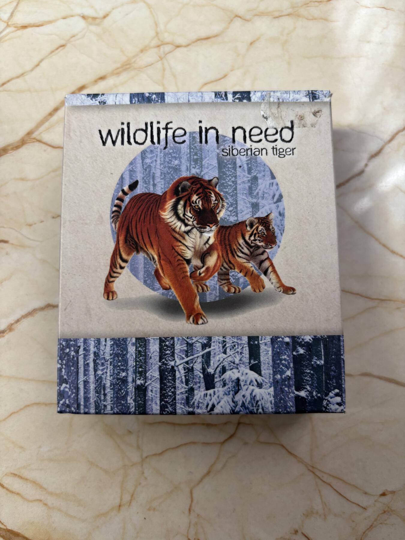 第188期拍卖 图瓦卢2012年亚洲动物西伯利亚虎精制彩色纪念银币，999银，1盎司